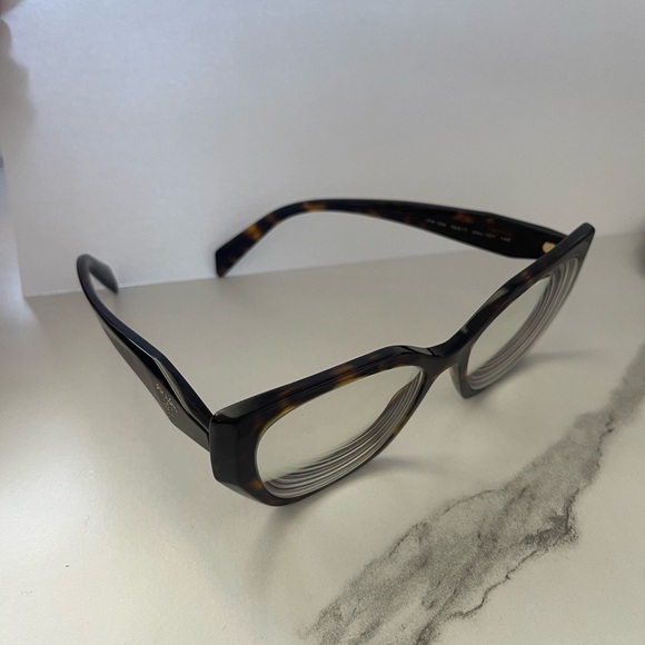 Prada Frames - Picture 7 of 9